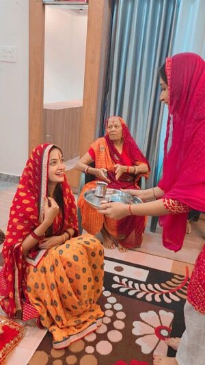 Tamanna Vyas Instagram - Count Down Begins 🥰 
Subharambh 🌼 🌸 

@tamannaofficial_
#subharambh #shadikaghar #shadi #byahhaath #shadikitaiyari #sidkitamanna #tamanna #tamannavyas