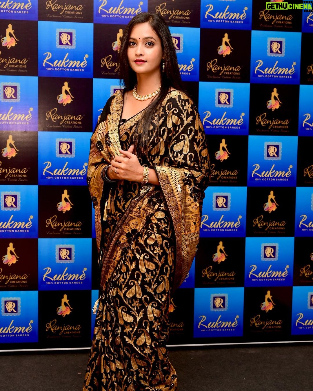 Tamanna Vyas Instagram - Every saree has a story 🫶🏻 Saree by @ranjana.creations 📸 @bsphotography_cuttack #saree #sareelove #ranjanasaree #ranjanacreations #sareefashion #sareecollection #odiagirl #actress #tamanna #tamannavyas