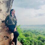 Tamanna Vyas Instagram - Can you guess the place?? 😎😎😎😎 #odisha #odishatravel #bestkeptsecret #travelphotography #travelgram #travel #mountains #nature #bhubaneswar #cuttack #odishabyroad #tamanna #tamannavyas