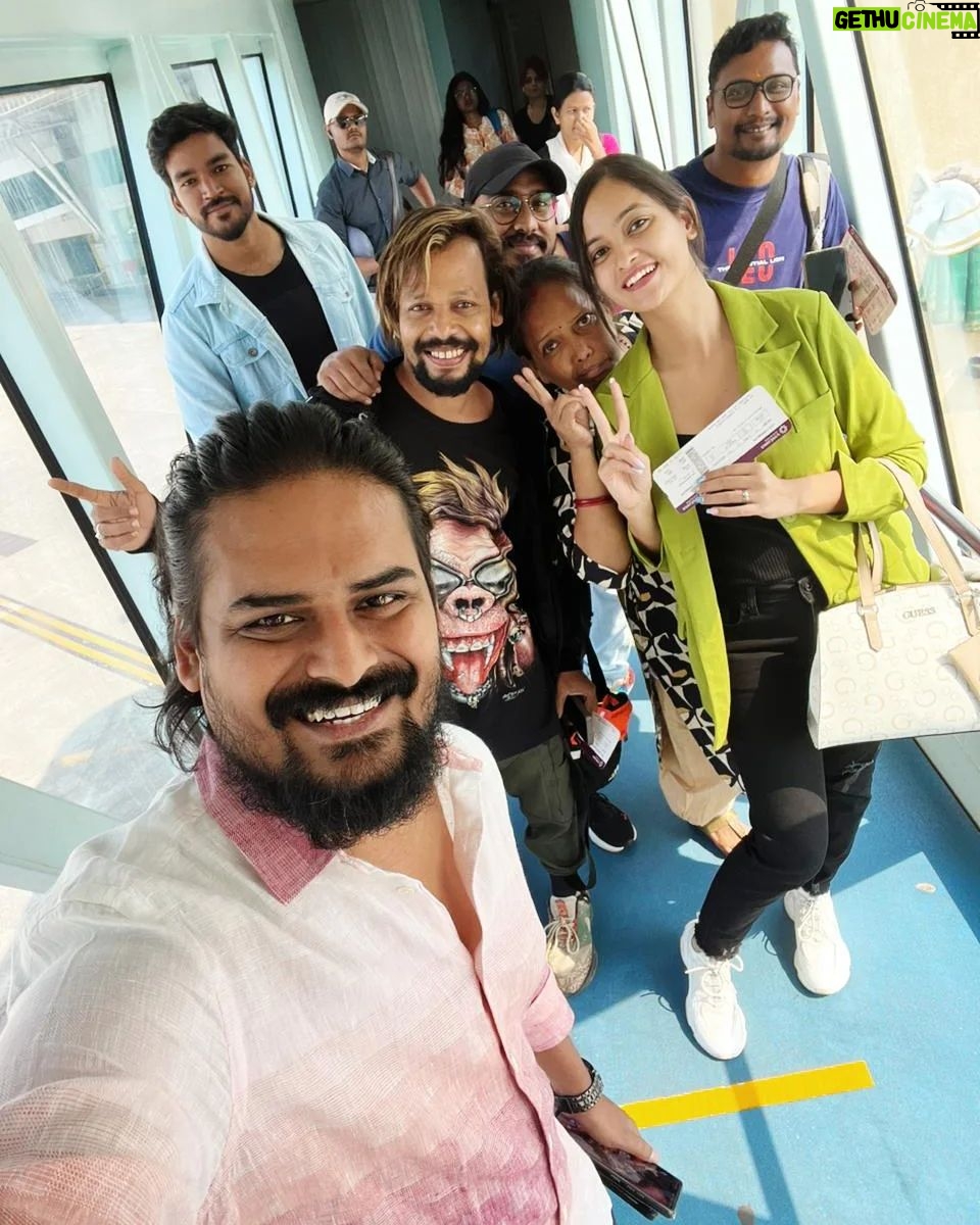 Tamanna Vyas Instagram - The strength of the team is each individual member. The strength of each member is the team ✌️ VILLIAN 😎 SHOOT_BEGINS🤟 @mahendrabaral_official @omicineonline @juliswain7 @bibhutidashofficial #villian #odiamovie #ardhendu #tamanna