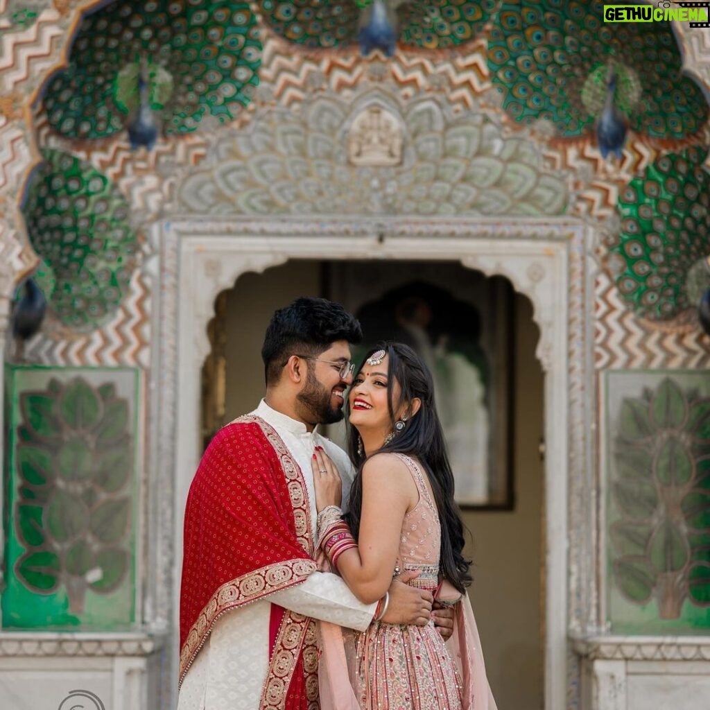 Tamanna Vyas Instagram - मैं, वक़्त, और तुम … राहत, चैन और सुकून ॥ ❤️ #sidkitamanna #love City Palace, Jaipur