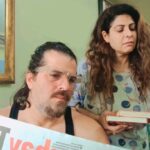 Tannaz Irani Instagram - Doosri nahi chahiye....no more wife...Simon go back...Simon go back....slogan changes to ..wife go back wife go back....loll Mazak tha seriously Lena... #bhakhtyarirani #madiranis #buckyntee #saturday #trendingcouples👫