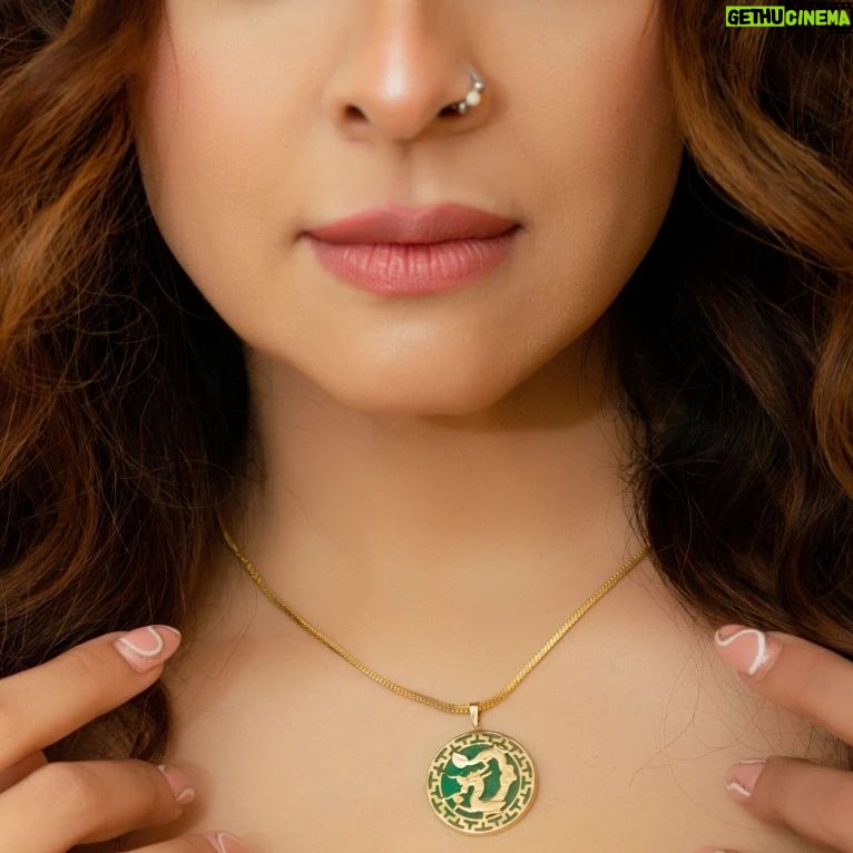 Tannaz Irani Instagram - Jewellery like this can be passed on for generations! Jewelry by @Fyoro_Luxury, the world’s premier Jade Jewelry Brand. Crafted in Hong Kong. Website: www.fyoro.com Use the code: TANNAZIRANI for an exclusive 15% discount or click the link below to automatically add the discount at checkout. https://www.fyoro.com/?ref=tannazirani Products: ✨Pendant: https://www.fyoro.com/products/kowloon-jade-dragon-pendant #Fyoro #JadeJewelry #HongKong #Jadeite #Handmade