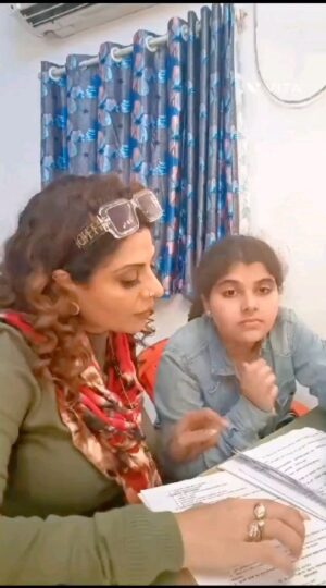 Tannaz Irani Instagram - Yeh word play mere saath log karte hai aur mein phas jata hoon...

Dont do this to me please ....

#bhakhtyarirani #madiranis #buckyntee