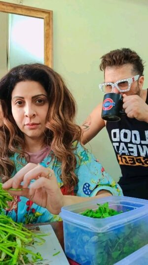 Tannaz Irani Instagram - Weekend plans pe doosri shaadi likhi thi ..
 Plan ki m....bh....ho gayi.

Kya yaar ...plan khatam....akha memory ka vaat laga diya .

#bhakhtyarirani #madiranis #buckyntee #trendingcouples👫 #couple #weekend #draupadi #married #affirmationoftheday