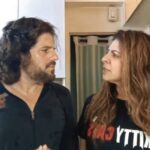 Tannaz Irani Instagram - Never mess with a woman in the kitchen! Nahi toh milegi tumhe, true Jaya style reaction. #crazymemes #couplegoals❤ #comedyreels #laughteristhebestmedicine #funnyshit
