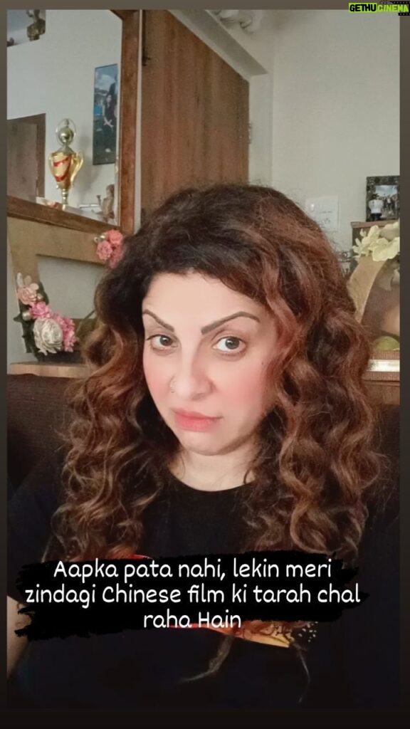 Tannaz Irani Instagram - Who is feeling like this today? Matlab comedy chal Rahi Hain aur mujhe Rona aa raha Hain. Aur dard Hain letting hasee chhoot Rahi Hain! All wires are crossed! Specially for my Gujju fans and friends! Have a happy Thursday #gujjurocks #gujju #gujjus #gujjumemes #gujjuquotes #comedyreels #funny #crazyvideos #tannazirani #trendingreels #gujjulove #gujjugram #comedyvideos #reelkarofeelkaro #gujjuthings