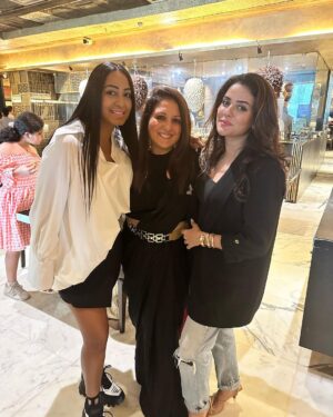 Tannaz Irani Instagram - A bit late in the day but wanted to wish my darling friend @tannazirani_ all the best for her book .. and the launch was amazing.. the book is an inspiration to all … pls buy your copy now .. love you tee @tannazirani_ ❤️❤️❤️🥳😇🥳