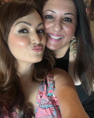 Tannaz Irani Instagram - A bit late in the day but wanted to wish my darling friend @tannazirani_ all the best for her book .. and the launch was amazing.. the book is an inspiration to all … pls buy your copy now .. love you tee @tannazirani_ ❤️❤️❤️🥳😇🥳
