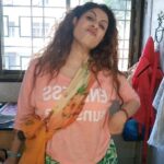 Tannaz Irani Instagram - Recovering after a huge hip replacement surgery is by no means a joke. Trust me i just realised that. The only thing you can do to recover is to keep the sense of humour going. It's a slow process and you just need to give your body that respect and time. It's already been a month! But i still lack tons of energy. It's one day at a time and a lot of positivity. Have a great Tuesday filled with positivity and focus. #trendingreels #healingenergy #postsurgery #comedyreels #keepgoing #keepthefaith #hipreplacement #lifeisbeautiful #liveyourbestlife #laughteristhebestmedicine #takeyourpowerback #HealingJourney #healing