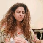 Tannaz Irani Instagram - Aur kisko yeh bimari Hain? Chalo chalein..... Shopping! Have a super Thankful Thursday today #thursdaythoughts #comedyreels #comedyvideos #lifeisbeautiful #recovering #postsurgery #loveyourself #tannazirani #laughteristhebestmedicine #laugh