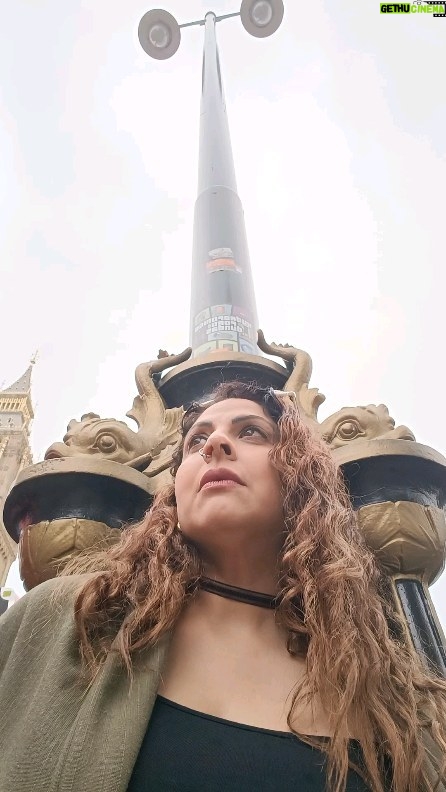 Tannaz Irani Instagram - London Just one of my best vacation spots. Brings out the "Sexy" in you! London diaries #vacation #london #bigben #londonbus #londoncity #londonbridge #family #vacation #blessed🙏 #happy #tannazirani London, UK