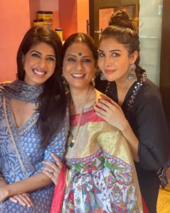 Tanu Khan Instagram - Met my #lovelies after a long time #frienshipgoals #neverchanginglove #dosti #sisterlove #bestbond