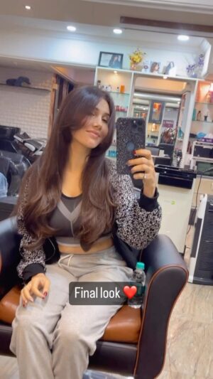 Tanu Khan Instagram - #makeover #story A small step towards #selflove 
Takeing care of myself. Drop a ♥️ if u r #inspired 

Live in present & stop reacting on every 2nd thought u get

#cheers to #life 🍻🥳
