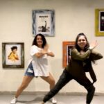 Tanu Khan Instagram - Akdi pakdi !!!!! Joining the HYPE with @tanu._.khan 🔥 Choreography : @pawan_windy 📸 @asheesh_pratap_singh_ . . . . . . . . #akdipakdi #liger #ligermassstep #vijaydevarakonda #ananyapandey #dance #mumbai #india #trending #viral #reelitfeelit #reelkarofeelkaro #dancereels #aditisinghsharma #tanukhan Mumbai -city of Dreams