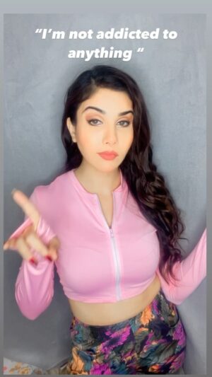 Tanu Khan Instagram - Tag those chai / tea addicts 🥳
.
.
.
.
.
.
#addict #trendingsong #addicted #chailover #chaiaddict #tealover #viralreel #viraltrend #reelsit
