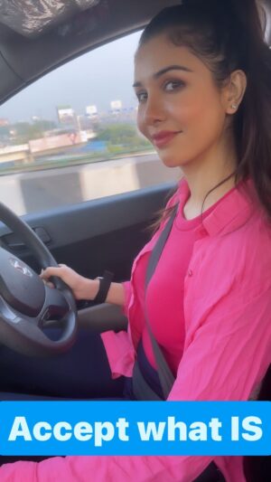 Tanu Khan Instagram - Accept everything that universe gives best or worst 
It’s all a learning. Stay #happy #unconditionally 🤍