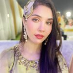 Tanu Khan Instagram - #shukaranallah means expressing #gratitude . Remember to #thankgod for #everything u have ✨✨ #blessed #contented #fortunate Mahim, Maharashtra, India
