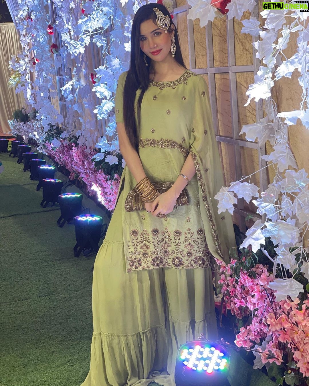 Tanu Khan Instagram - #Create the #world u would #like to be a part of. Coz, when all the worldly #noice gets #scilent deep within you are #love #peace #identify the #true #you #ascend #growth #pureintentions #karma #soulreflection Mahim, Maharashtra, India