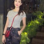 Tanu Khan Instagram - “Hame apni Jeet k saath saath apni haar se bhi pyar hai Kyun k taqdeer pe bharosa beshumaar hai “ Written by me 😅 So, Thoko taali 👏🏻👏🏻 #instathought #goodthoughts #optimism #writing #creative #feels Powai