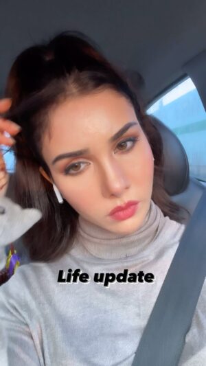 Tanu Khan Instagram - Hum toh pagal ho jaenge aisa lagra hai. O tere……? 
Complete the lyrics in comments below 👇 

#lifeupdate #lyrics #aatejaate #aatejaatejomiltahai #currentvibe #currentmood #instaupdate #moodupdate #reelshumor #rollacosta #life