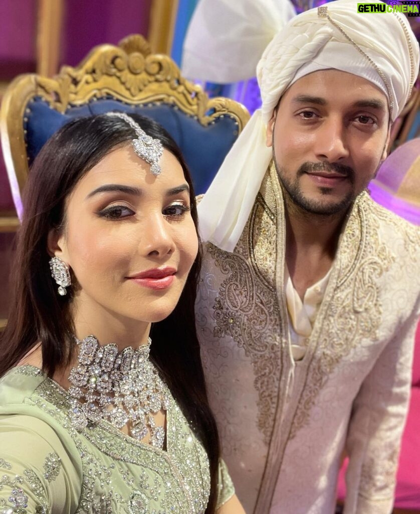 Tanu Khan Instagram - Congratulations Aali bhai 🥳 #mubarakho to the #newlyweds #groomoftheday #wedding #brideoftheday #marriedcouple