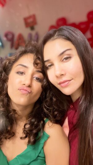 Tanu Khan Instagram - My happy place 🥳❤️

#femalefriendshipsarethebest #nojudgements #acceptance #funfilledweekend #uplifting #positivitybreedspositivity
