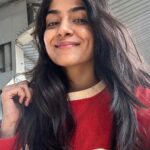 Tanvi Malhara Instagram - Pyaar kamal tabhi hota hai jab aapko na ho warna ye pain hee hai😭😂🤍 #love #relationships #reels #achhasuno #bestgirlfriend #selflove #tanvimalhara #relatable #pyaar
