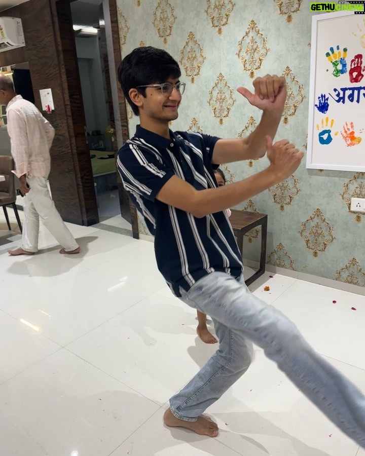 Tanvi Malhara Instagram - You know what sadness feels like because you have experienced joy🫶🥹 My last two weeks have been rather intense, interesting, strange and spent in futile worry. While I know better days are coming but I would like to skip to the good days now because frankly sadness jyada suit nai karta mujpe😂❤️ #random #photodump