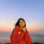 Tanvi Malhara Instagram - Being touristy in our own city 🌃 Had the best Christmas and I couldn’t be more grateful✨🎄 #christmas #holidays #mumbai #love #tanvimalhara Marine Lines
