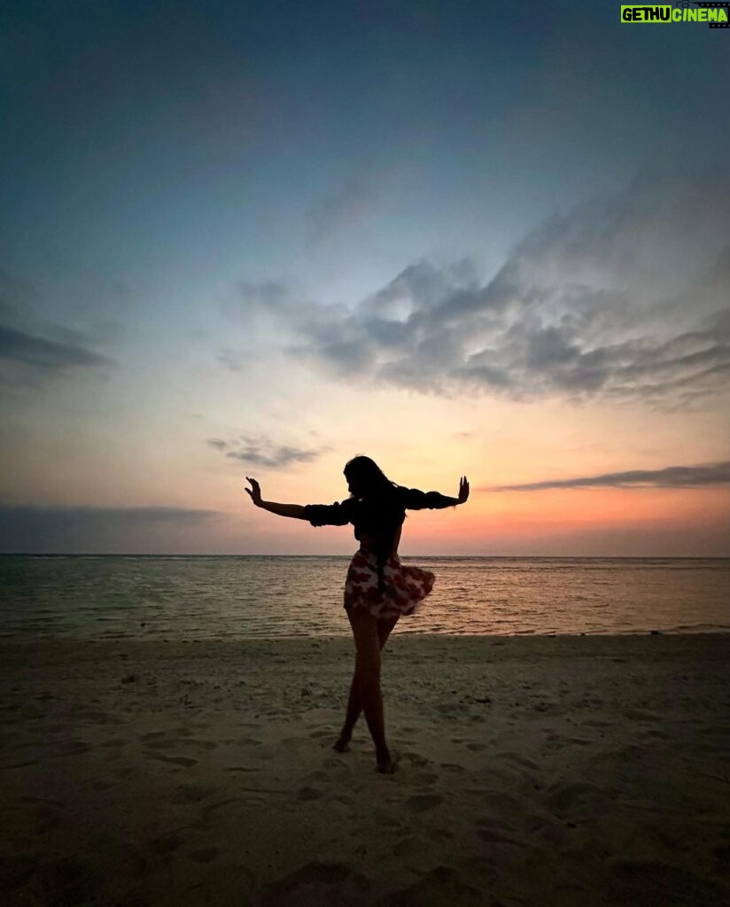 Tanvi Malhara Instagram - Time just floated by 🧜‍♀️✨ #bali #indonesia #tanvimalhara #love Bali, Indonesia