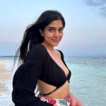 Tanvi Malhara Instagram - Salty hair and breezy air🥹🏝️🌊 #bali #beach #waterbaby #island #sunset #love #tanvimalhara Gili Trawangan Island, Lombok Indonesia