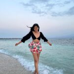 Tanvi Malhara Instagram - Salty hair and breezy air🥹🏝️🌊 #bali #beach #waterbaby #island #sunset #love #tanvimalhara Gili Trawangan Island, Lombok Indonesia