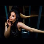 Tarjanee Bhadla Instagram - Stuck in the big world ✨ . . Styled by @komalnotsokomal Shot and edited by @parthsurtiphotography