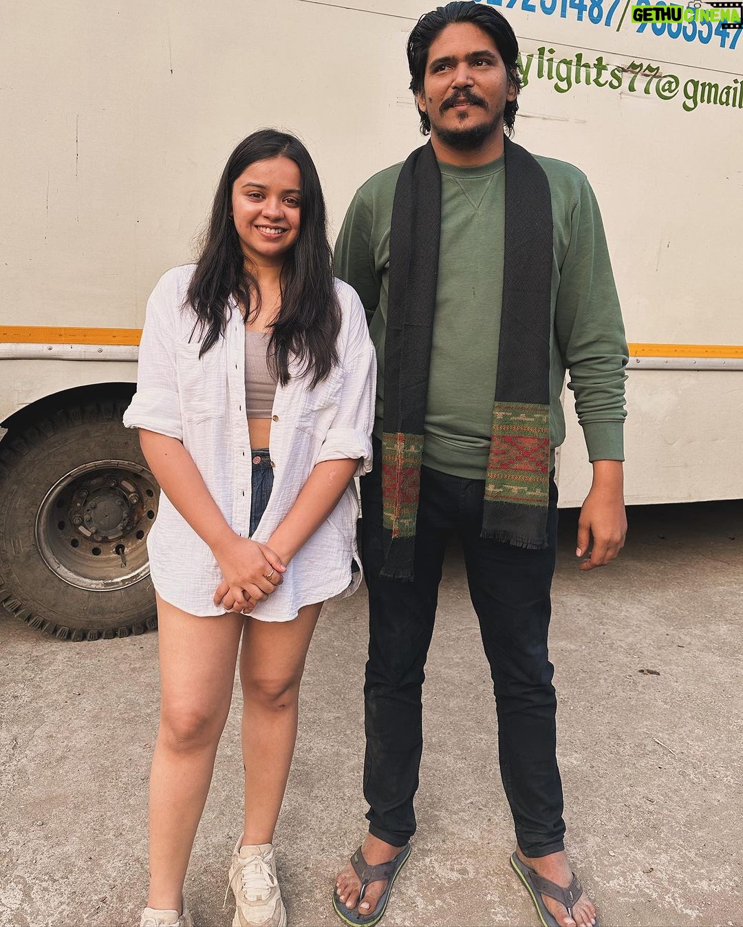 Tarjanee Bhadla Instagram - It’s a wrap for KABANDA What a roller coaster ride. Will always remember this experience! Thank you @rehanchaudharyfilms for Writing and imagining this character and believing in me to do justice to it. The things that I got to do in this film are a rare experience and it’s every actors dream 💥 @jigneshpandya sir and @cmesandy Thank you for the amazing work which brought the imagination to reality in such beautiful frames. And more over thank you so much for being so calm, supportive and helpful. It was so nice to work with you and your team. Until next time🥂 @shyamnair295 you are an amazing, highly highly highly talented, dedicated actor and your calmness and maturity inspired me so much. Your knowledge about films and movies is just “amazeballs” (iykyk). This role couldn’t have been done better by anyone🥳 @brindatrivedi_ I was so happy to know that you were going to play the character that you played and everyone who heard your name was like “oh Brinda, great choice” and that is for a reason. Since that one shot of hellaro that we have talked about I had been a fan for the honesty that you bring and I was just so excited to see you play this character and just sit behind the monitor and LEARN. And except for that, you know I was so happy to be around you all the time. All those long conversations will always be remembered ❤️ @hemang_happiiwala tame Jordar cho. Fire cho fire. Character ne live karine etlu interesting banai do cho ke pachi ee character tamaruj thai jay che, Tamara vagar ee imagine na thay. Bau majja aai onscreen and offscreen 🤓 @camerabaazz and @_roochi_20 this project wouldn’t have been possible without you! Your hard work, dedication, commitment and determination was the oil for the engine. I am so glad we got to know each other and spend so much time together. I couldn’t have done it without you. You were just MY GIRLS🫶🏻 @ameelmacwan Genuinely this is my favourite look from all the films that I have done. I just loved getting ready for this character.Thank you making me look so 🤩 To the whole team, thank you for everything you did. I will always remember this experience. Team KABANDA will see you in cinemas soon 🌻