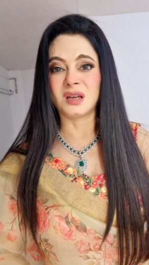 Tassnim Sheikh Instagram - Aata kahan se laaye thhe🤣
#instagramreels #reels #reelsinstagram #instareels