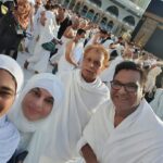 Tassnim Sheikh Instagram - FARZ ❤️ #gratitude #myfamily #father #brotherandsister #umrah #umrah2023 ##makkah Haram Shareef