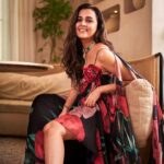 Tejasswi Prakash Instagram - Flawed and fabulous ♥️ . . . . . Styled by @natashaabothra Team @maumsi_mitra_ @bhavini.12 Outfit:- @gauriandnainika Neckpiece:- @karishma.joolry Footwear:- @augusthaofficial 📸:- @mirajverma_photography Hair: @go.glam.gauri