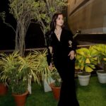 Tejasswi Prakash Instagram - In the game of @deltin_life , I bet on black. Tenniversary Celebrations at Deltin Royale 🖤🎲 . . . . . Styled by @natashaabothra With @mausmi_mitra_ Outfit @label_bella_d Jewellery @miranabymegha Shoes @aldo_shoes