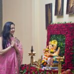 Tejasswi Prakash Instagram - Ganpati Bappa Morya 🙏 . . . . . #ganpatibappamorya #ganpatibappa Sweets : @royalmithaiofindia Food by : @pritamrestaurant @soho_spice Photography: @araalexanderofficial