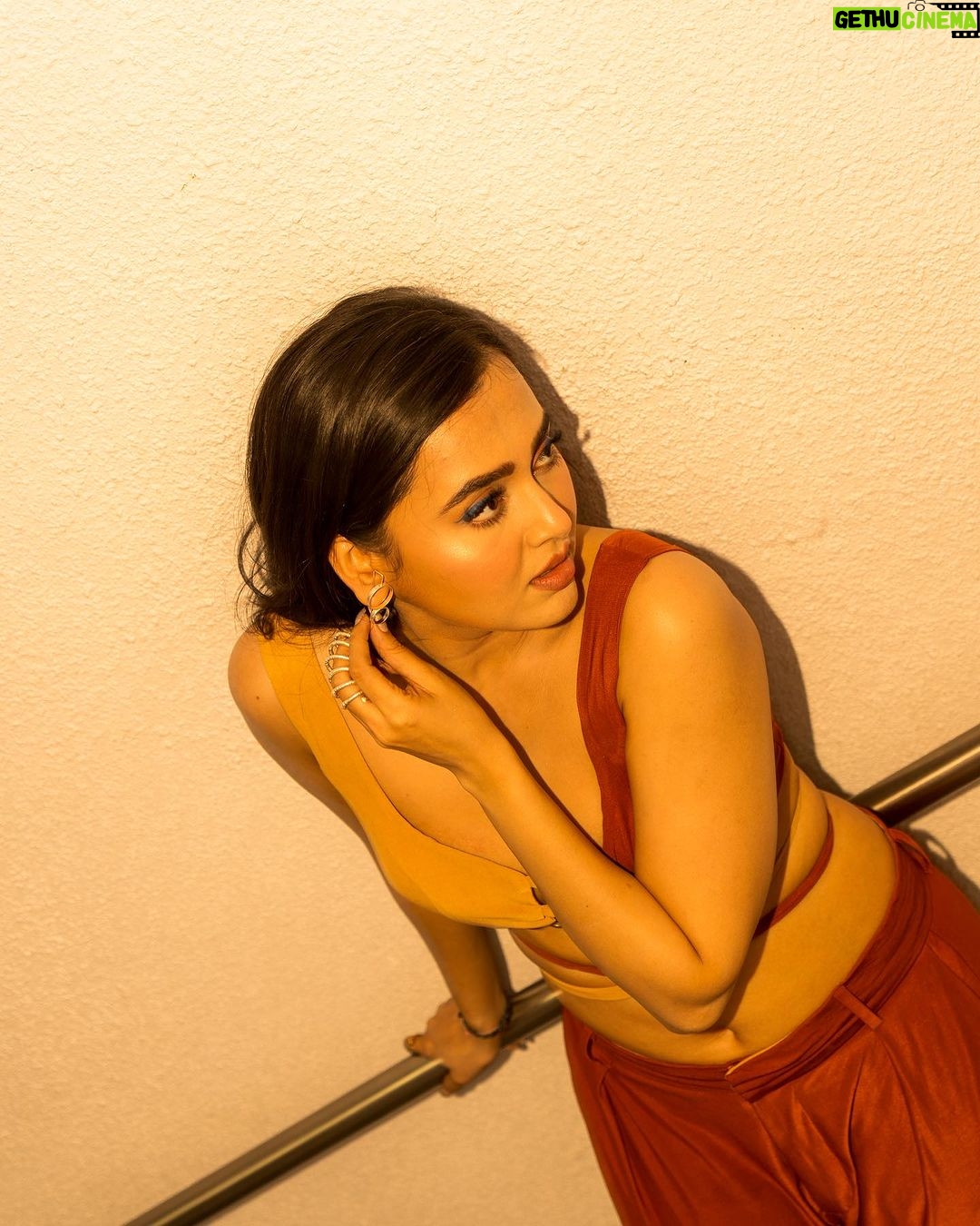 Tejasswi Prakash Instagram - Indolent stairs 🙈 . . . Styled by @natashaabothra With @mausmi_mitra_ Assited by @viiddz Coord @label_bella_d Earring and ring @kickyandperky Footwear @augusthaofficial 📸 @that.nikhil
