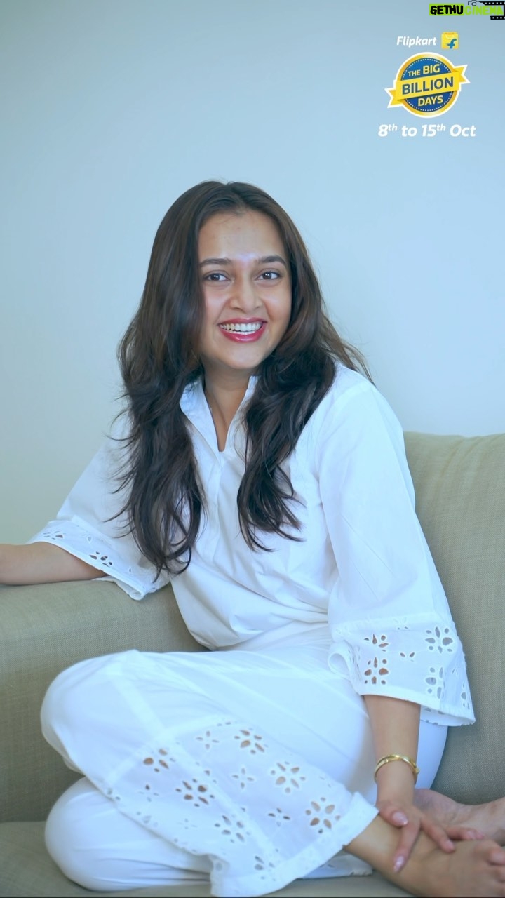 Tejasswi Prakash Instagram - Flipkart Big Billion Days, now everybody can have too much FUrN 😉 What are you guys waiting for? Shop Now and Transform Your Home with Flipkart 💫 #BigBillionDays #Flipkart #FlipkartLifestyle #Furniture #FlipkartFurniture