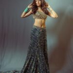 Tejasswi Prakash Instagram - Blurry but you get the picture 🤗❤️ . . . . . Styled by @natashaabothra Team @maumsi_mitra_ @dhwaniivithalani_22 Outfit @paulmiandharsh @viralmantra Choker, Earrings and Rings @meraki.mumbai Bangles @ijewels009 Photographer @deepak_das_photography Makeup: @jyotiiadvani.artistry Hair: @go.glam.gauri