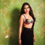Tejasswi Prakash Instagram - Ukiyo ♥️ . . . . . Outfit : @surabhi.gandhi Jewellery : @kushalsfashionjewellery Stylist: @kansalsunakshi Style team: @kareenamenghani Makeup: @shrishtishettyy HairStyle: @zulekha333 📸 @smileplease_25