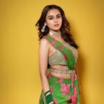 Tejasswi Prakash Instagram - Random magic in squares 🥂 . . . . . Styled by @natashaabothra Team @maumsi_mitra_ @dhwaniivithalani_22 Outfit @paulmiandharsh @viralmantra Choker, Earrings and Rings @meraki.mumbai Bangles @ijewels009 Photographer @deepak_das_photography Makeup @jyotiiadvani.artistry Hair- @go.glam.gauri