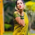 Tejaswini Gowda Instagram - Kaatu malli ☺️ Jewellery: @new_ideas_fashions ♥️ Saree: @rs_fashionss_ 🥰 #actorslife #tejaswinigowdaofficial #vidhyano1 #zeetamizh #starmaa