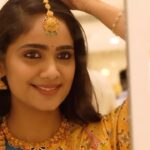 Tejaswini Gowda Instagram - Pre-Book your Gold Jewellery for Akshaya Tritiyai from Revathi stores, Redhills & Perambur Thangamaligai. Book your Gold in today’s price and if the price drops on Akshaya Tritiya get the difference amount as ‘Cash-Back’. @revathistores_thebestshop ✨
