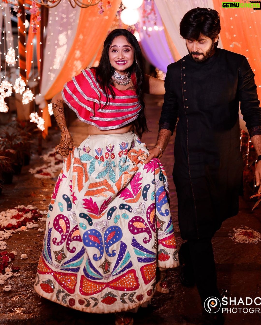 Tejaswini Gowda Instagram - #telgu #telguactress #telgubride #telguwedding #saree #sangeet #wedding #actresswedding #photography #shadowsphotography #shadowsphotographychennai #shadowsphotographyy Bangalore, India