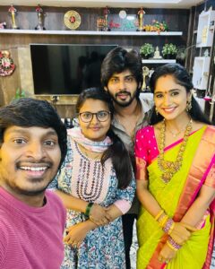 Tejaswini Gowda Instagram - Friends like family😍 @amardeep_chowdary @yadamma_raju @_tejaswini_gowda_official #stellaraj777 #yadammaraju #sunday #amardeep_chowdary #tejaswigowda