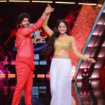 Tejaswini Gowda Instagram - How was the performance today???? @amardeep_chowdary ❤️❤️❤️❤️❤️ Teju Outfit: @girijadesngrgiri 😍 Amar outfit: @akruthi label
